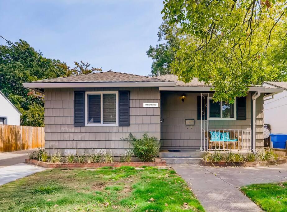 Smart Eclectic Art House Near Uc Davis Med Center Villa Sacramento Exterior photo